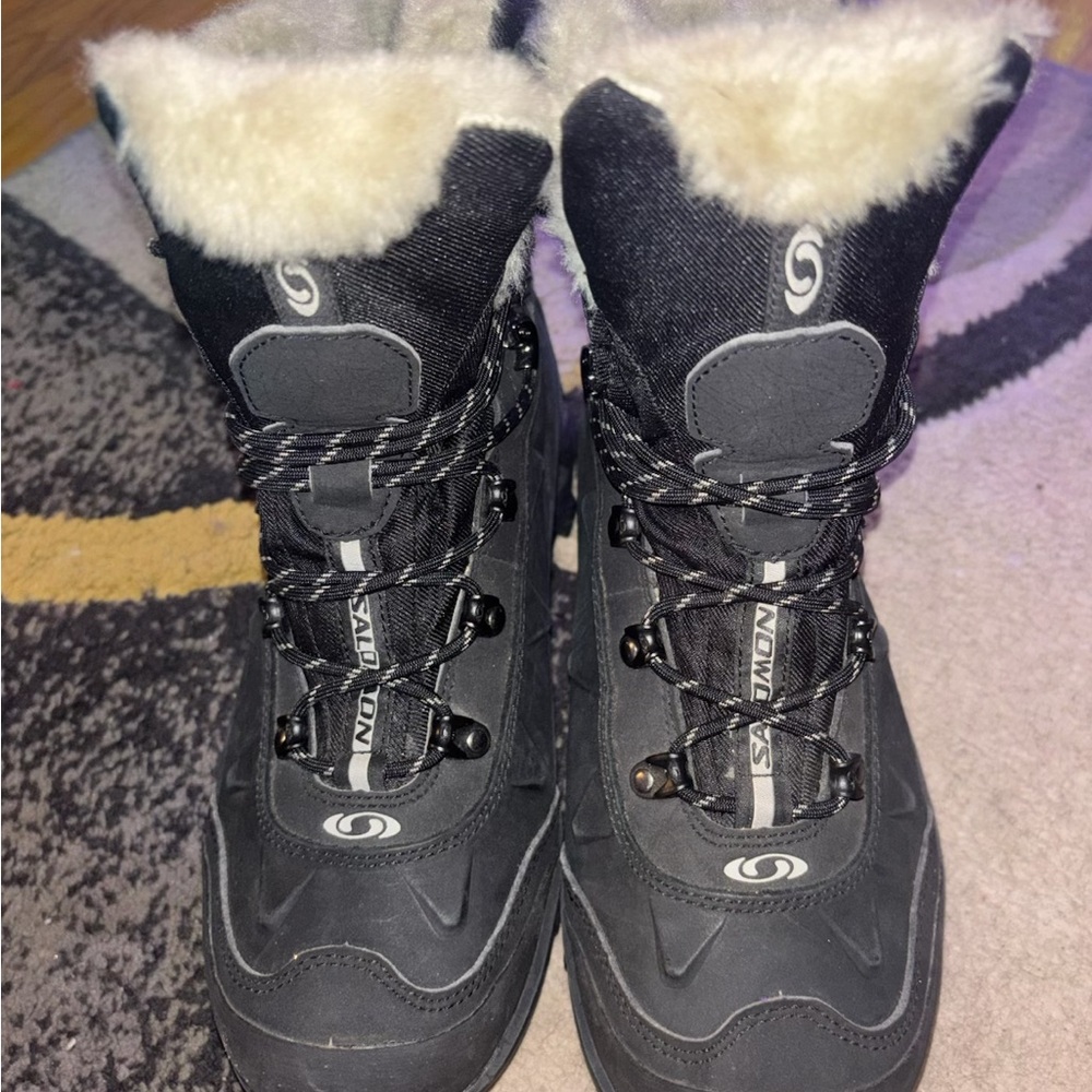 Salomon Black Boots with Cream Fur